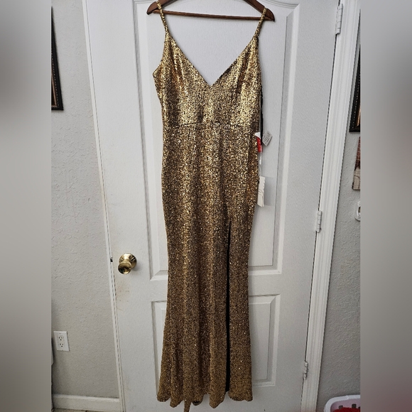 Ieena for Mac Duggal 67717i Scoop Back Sequin Dress Antique gold 8 NWT - Picture 3 of 13